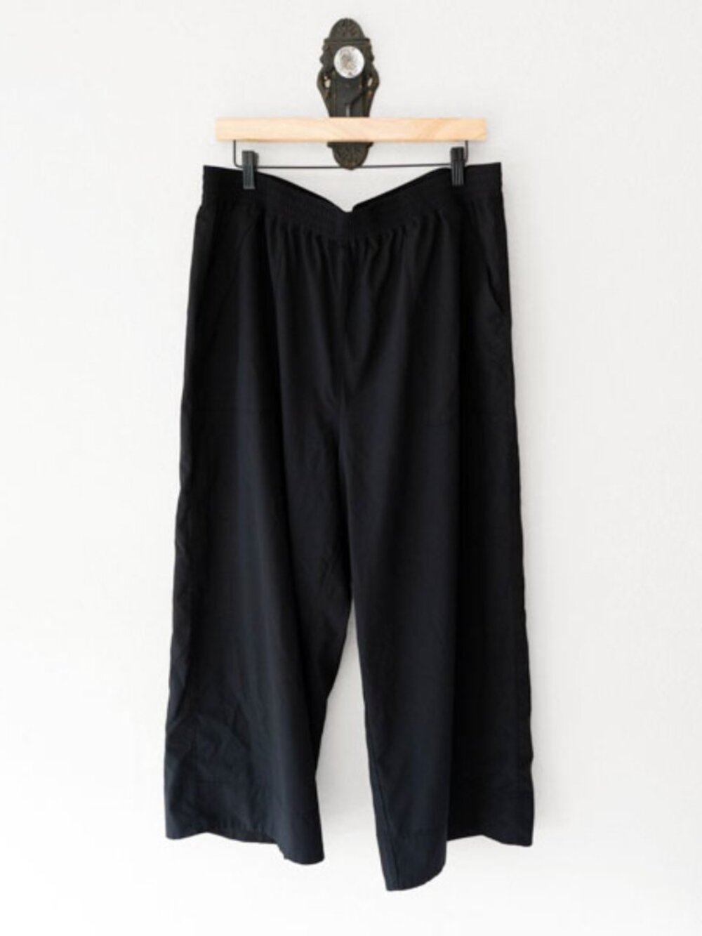 Old Navy StretchTech Pants XL Black Wide Leg Pull On Travel Athleisure